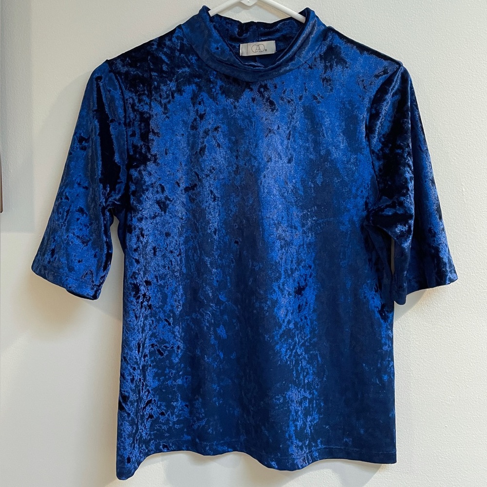 CAD Blue Crushed Velvet Short Sleeve Mock Neck, Size S